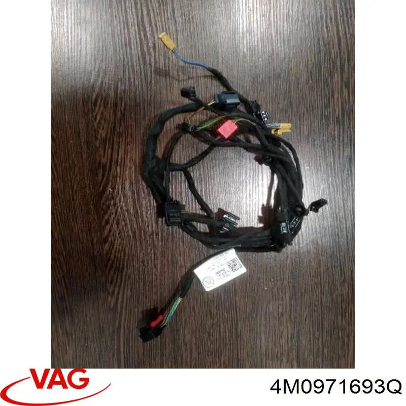 4M0971693Q VAG Джгут проводів задніх дверей