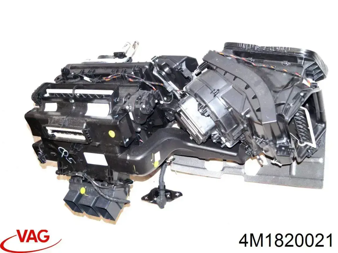Моторчик пічки VAG 4M1820021