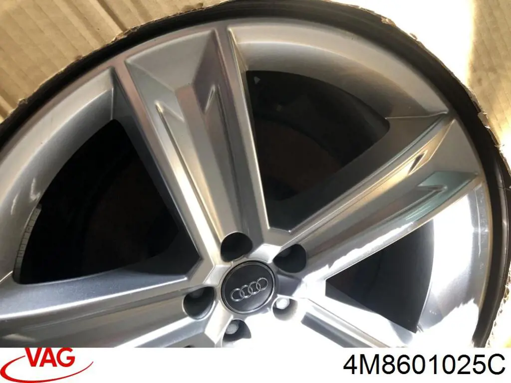 4M8601025C VAG Диски колісні литі (легкосплавні, титанові)