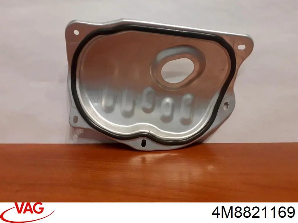 Купити 4M8821169 VAG Гумка під капот