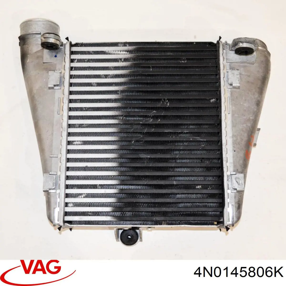Шланг/патрубок интеркуллера VAG 4N0145806K ціна, від 246.61 USD