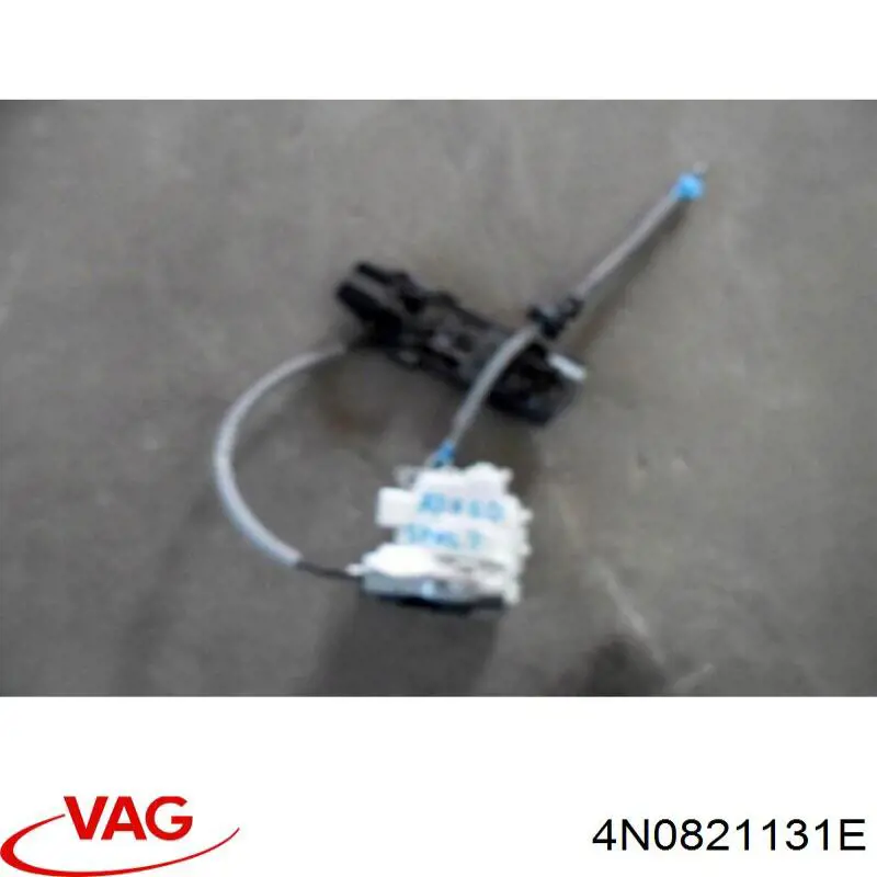 Кронштейн кріплення крила переднього лівого, передній VAG 4N0821131J ціна, від 97.56 USD