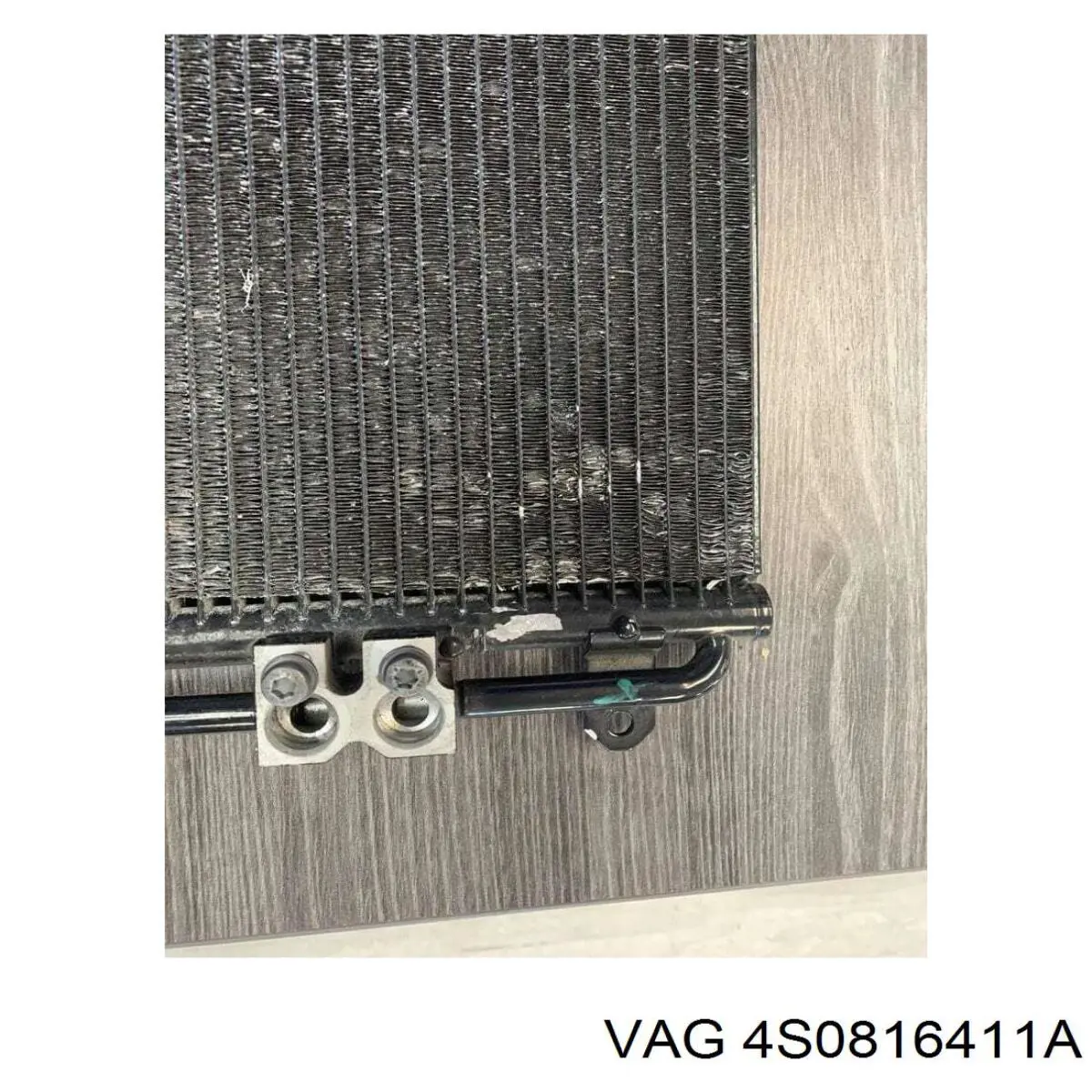 Конденсатор кондиціонера VAG 4S0816411A ціна, від 463.63 USD
