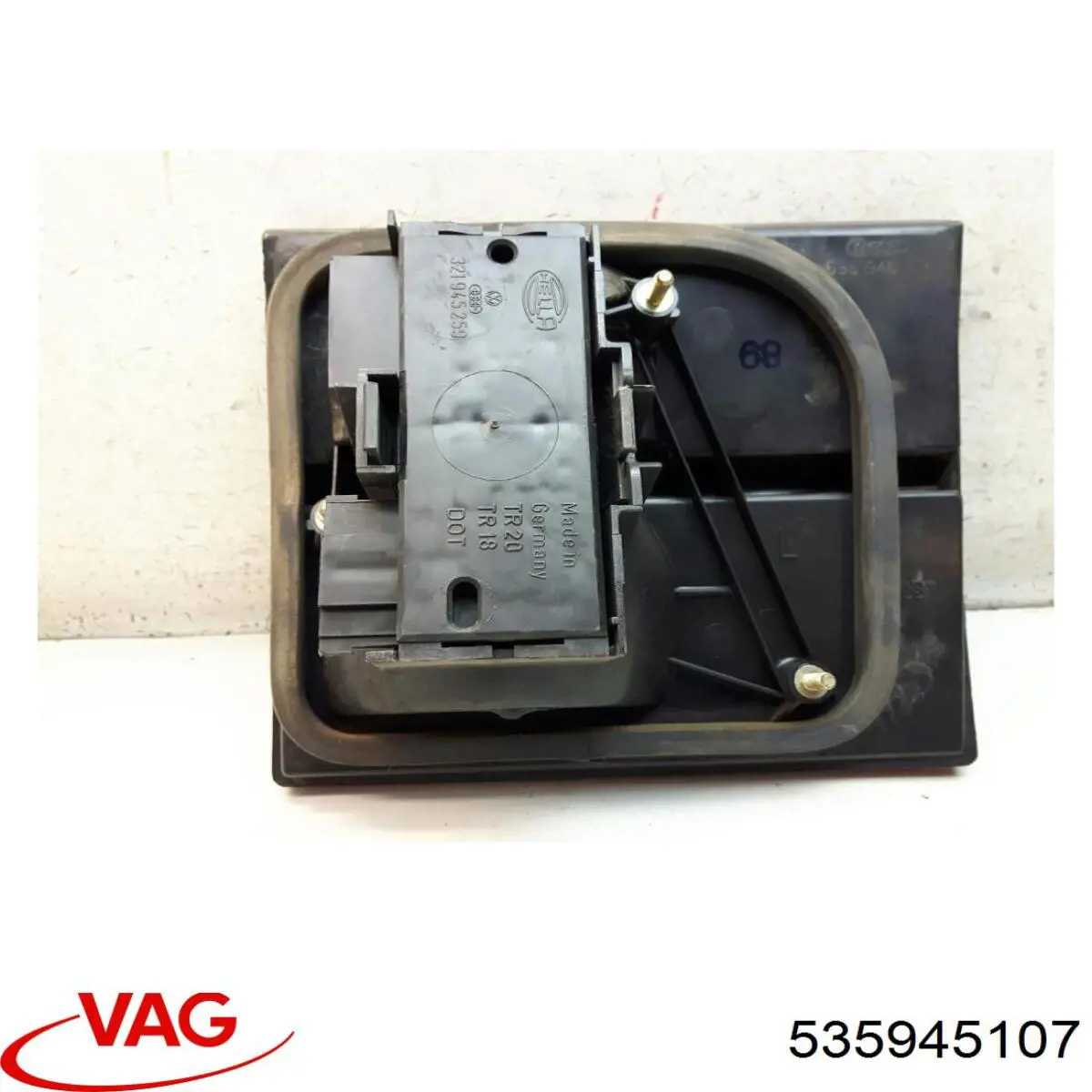 Стоп задній VAG 535945107 ціна, від 12.67 USD