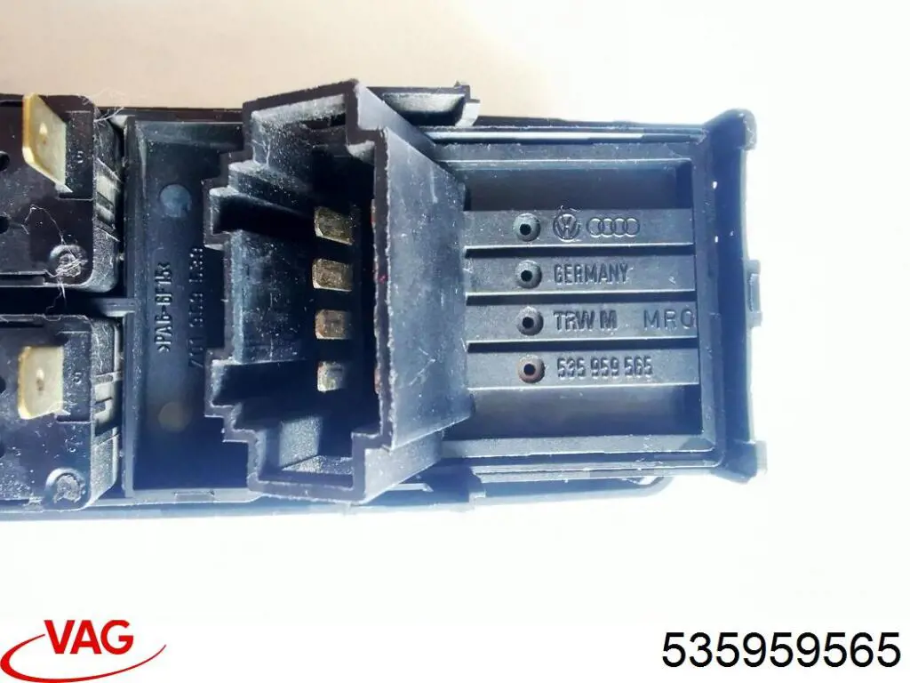 535959565 VAG Регулятор дзеркал