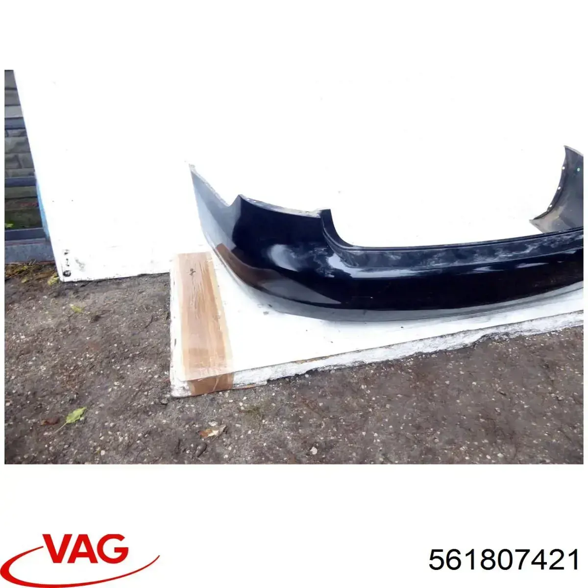 Купити 561807421 VAG Задній бампер