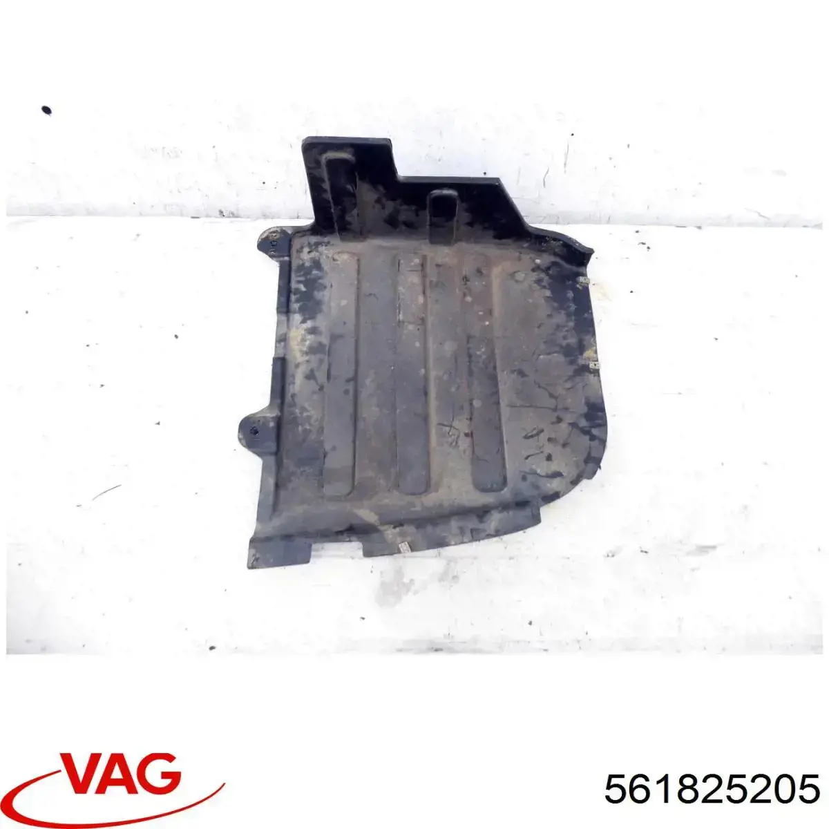 561825205 VAG Захист днища, правий