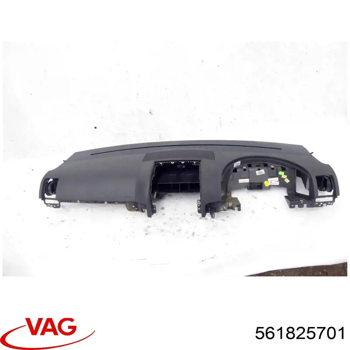  VAG 561825701