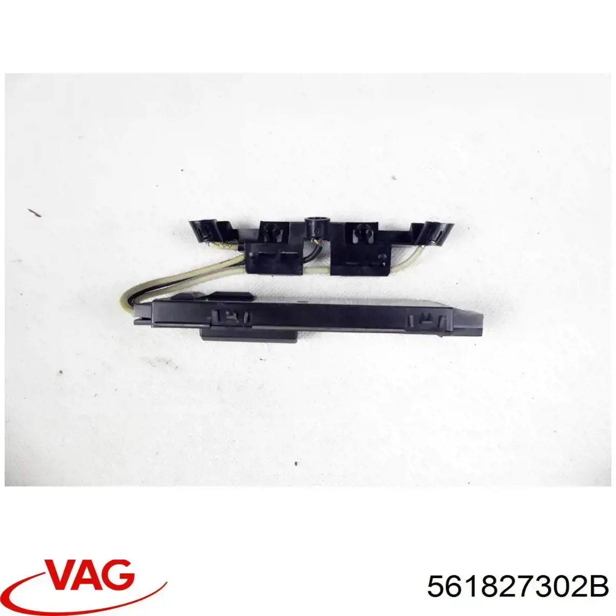 Купити 561827302B VAG Петля багажника