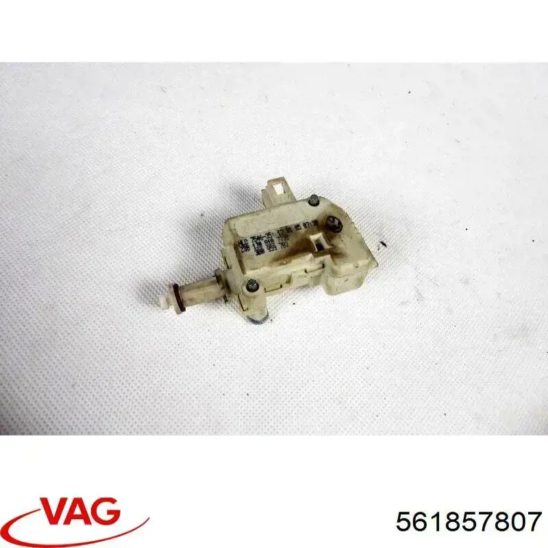 561857807 VAG Пасок безпеки задній центральний