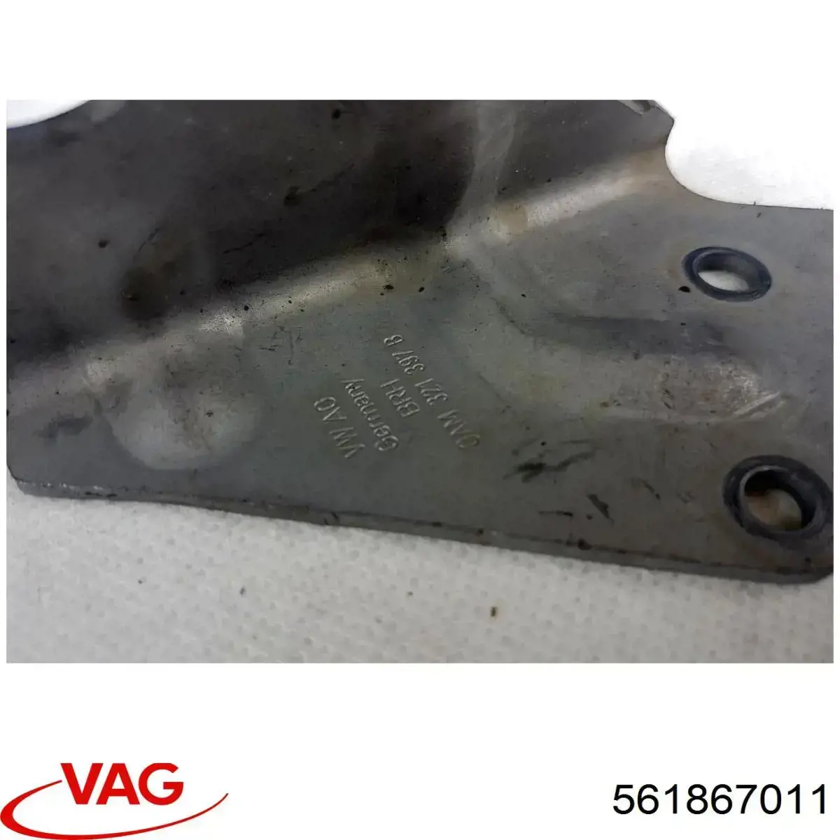Дверна карта передня ліва VAG 561867011