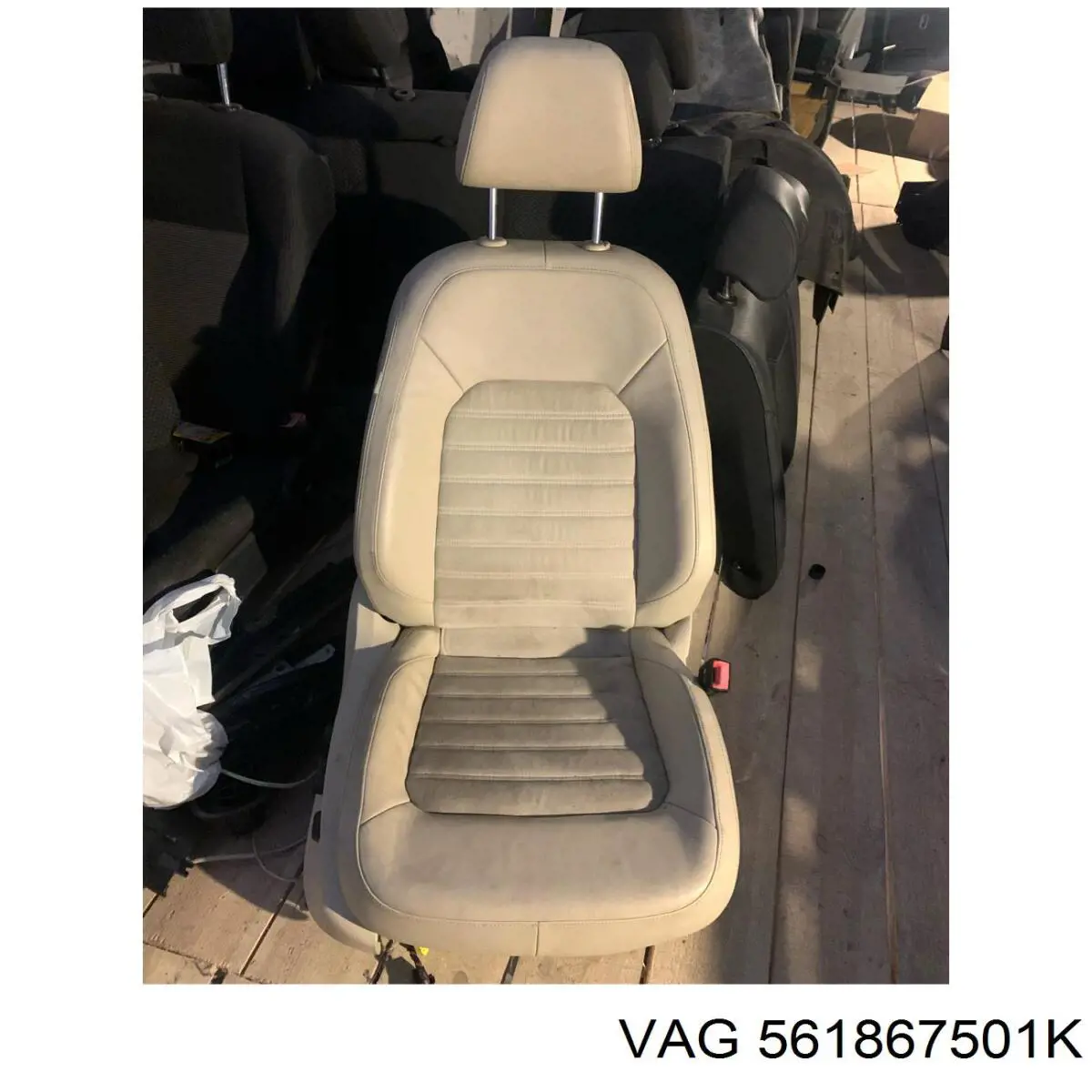 Оббивка даху (стеля) 561867501K VAG