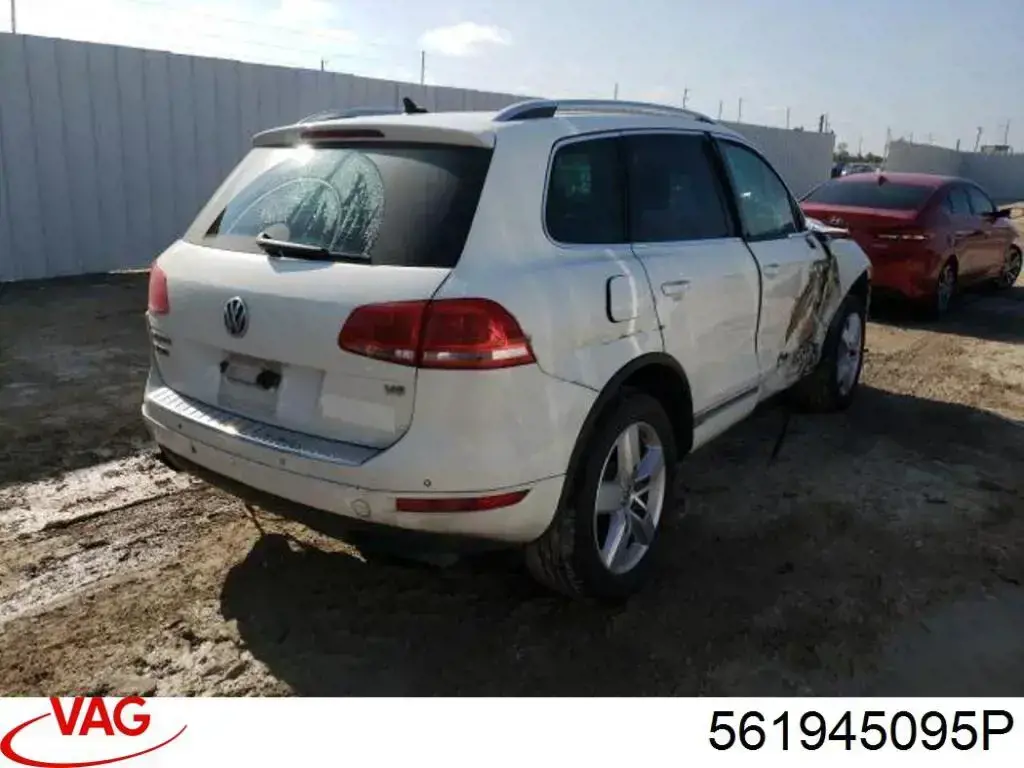561945095P VAG Задній лівий зовнішній ліхтар