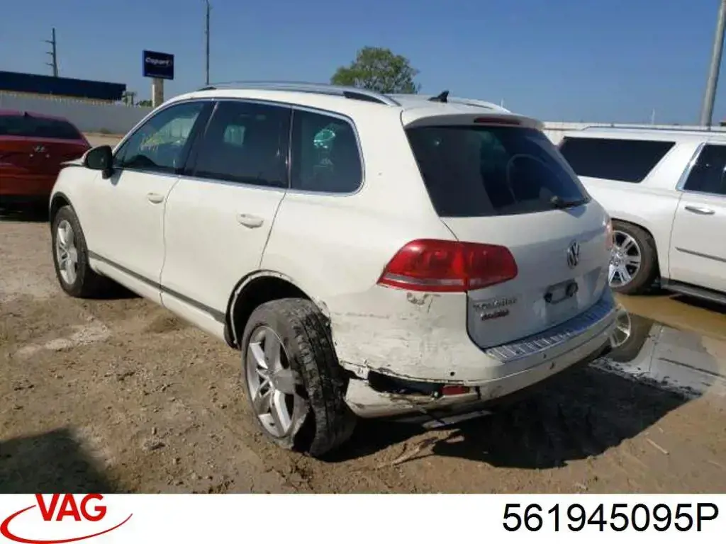 Задня ліва зовнішня фара VAG 561945095P ціна, від 303.02 USD