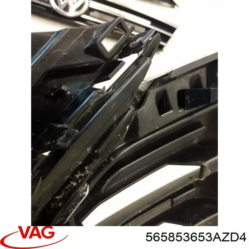 Решітка радіатора 69X305 Polcar