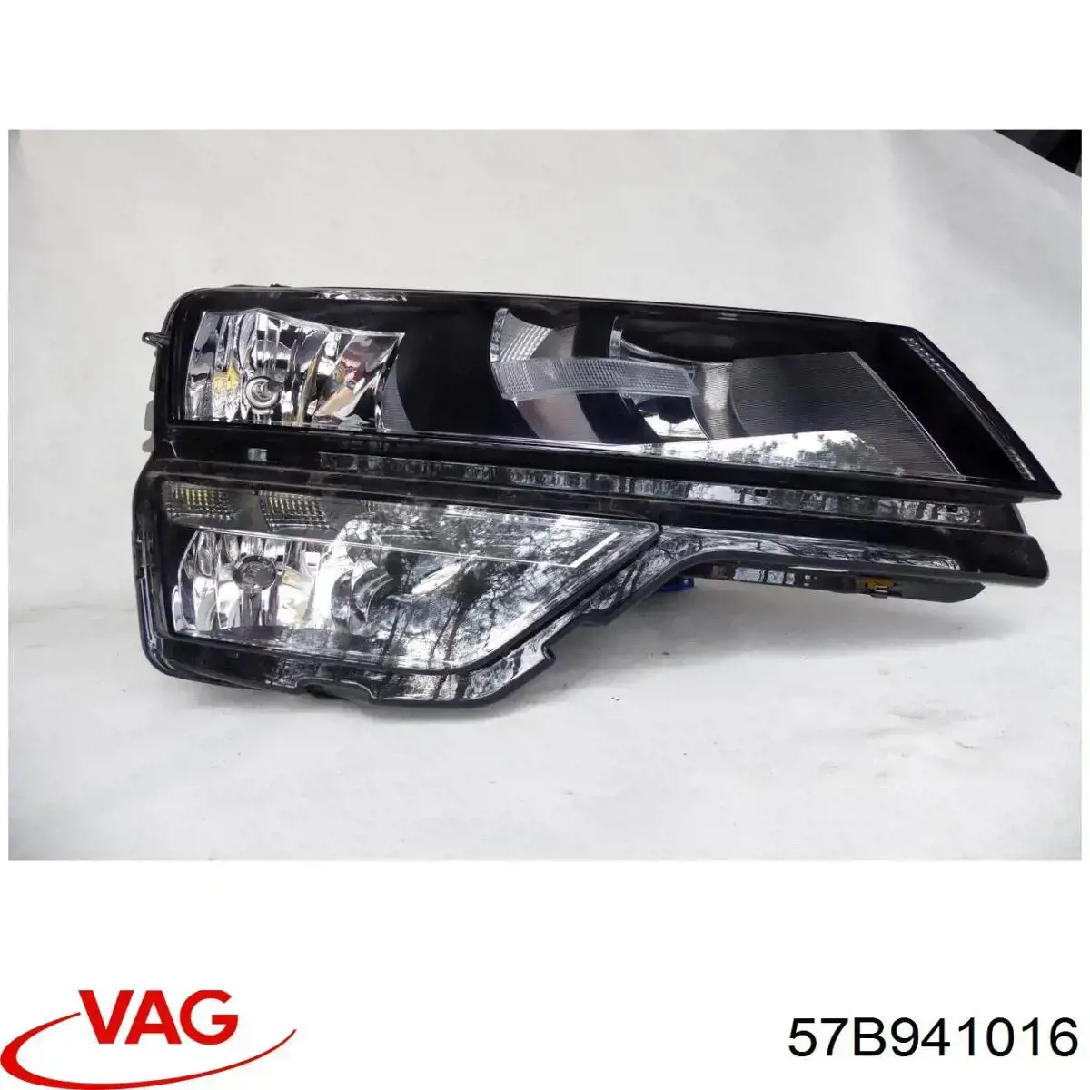 Фара правая VAG 57B941016 ціна, від 212.26 USD