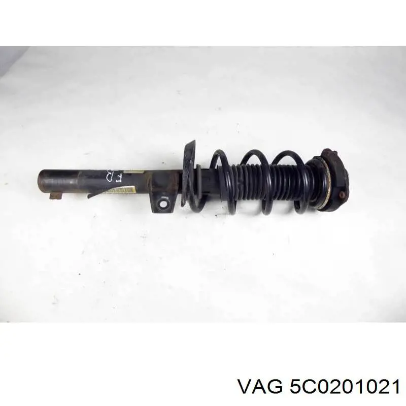 Б/бак VAG 5C0201021 ціна, від 51.74 USD
