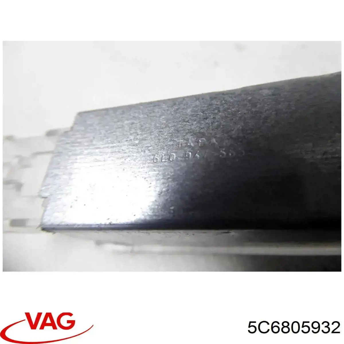 Купити 5C6805932 VAG Кронштейн-адаптер кріплення фари передньої, правої