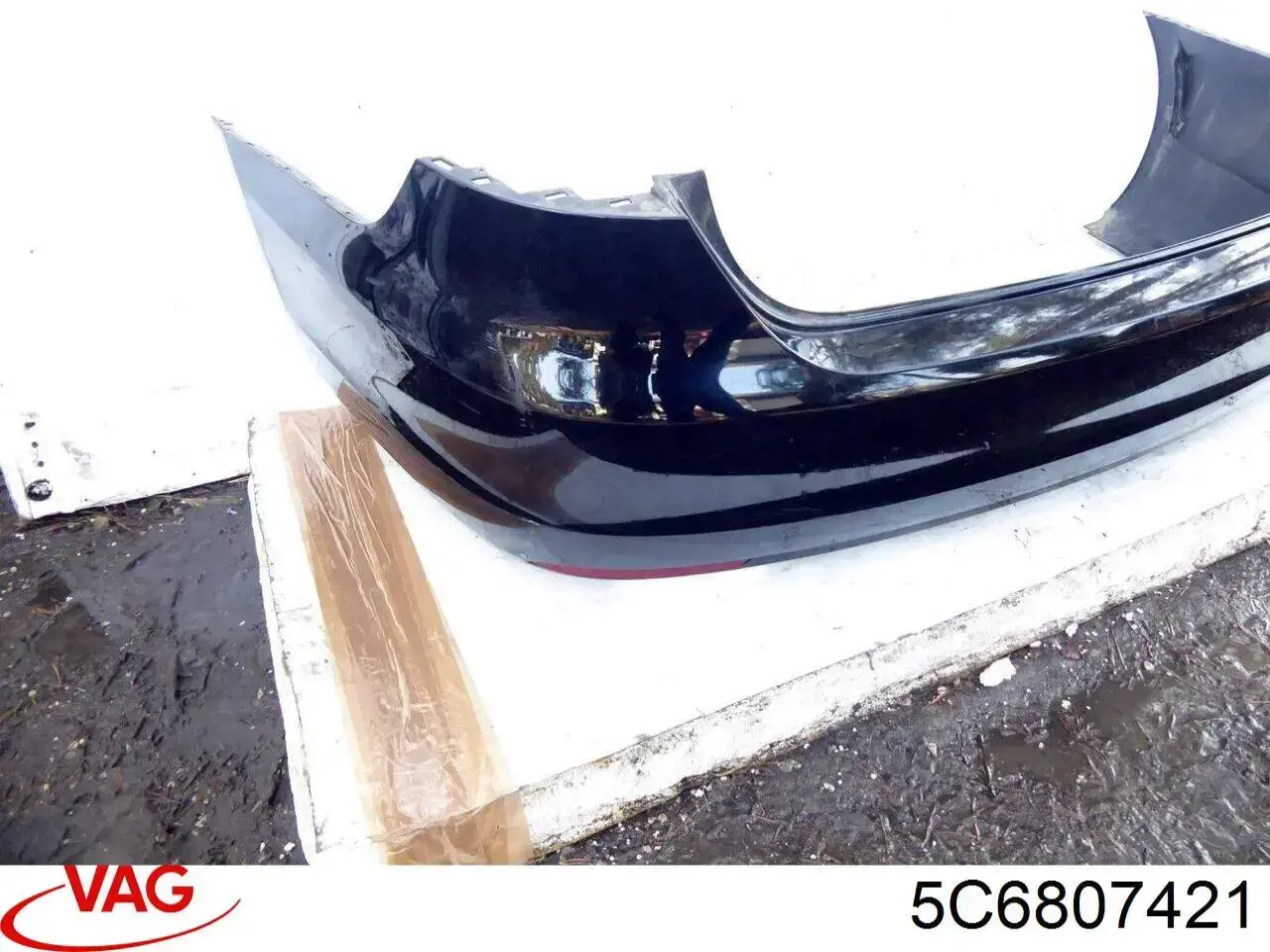 Кожух бампера заднього VAG 5C6807421 ціна, від 69.97 USD