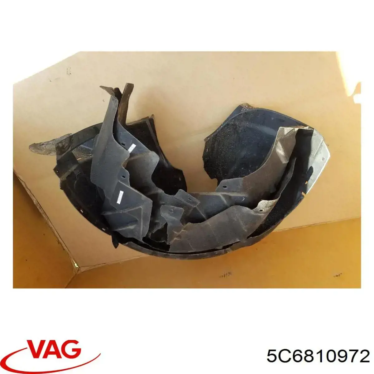 Підкрилок заднього крила, правий 5C6810972 VAG