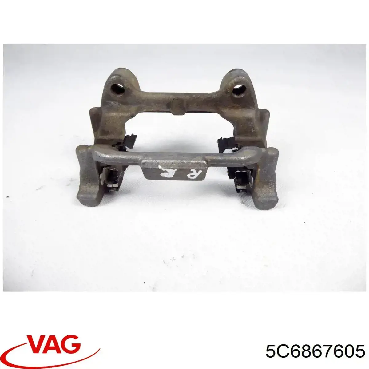 Обшивка-облицювання кришки багажника 5C6867605 VAG