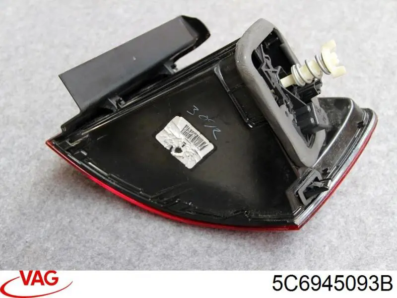 Стоп задній VAG 5C6945093B ціна, від 28.22 USD
