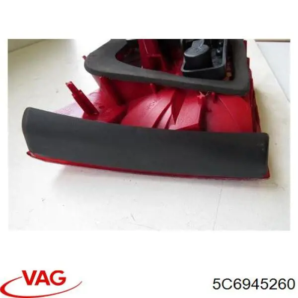Ліхтар задній правий, внутрішній 5C6945260 VAG