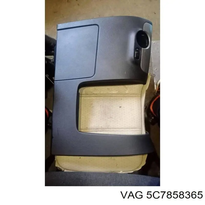 5C7858365 VAG 