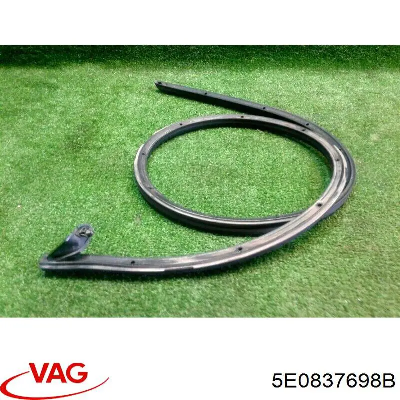 5E0837698B VAG 