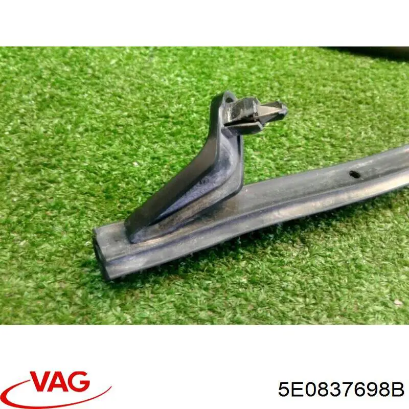 Купити 5E0837698B VAG 