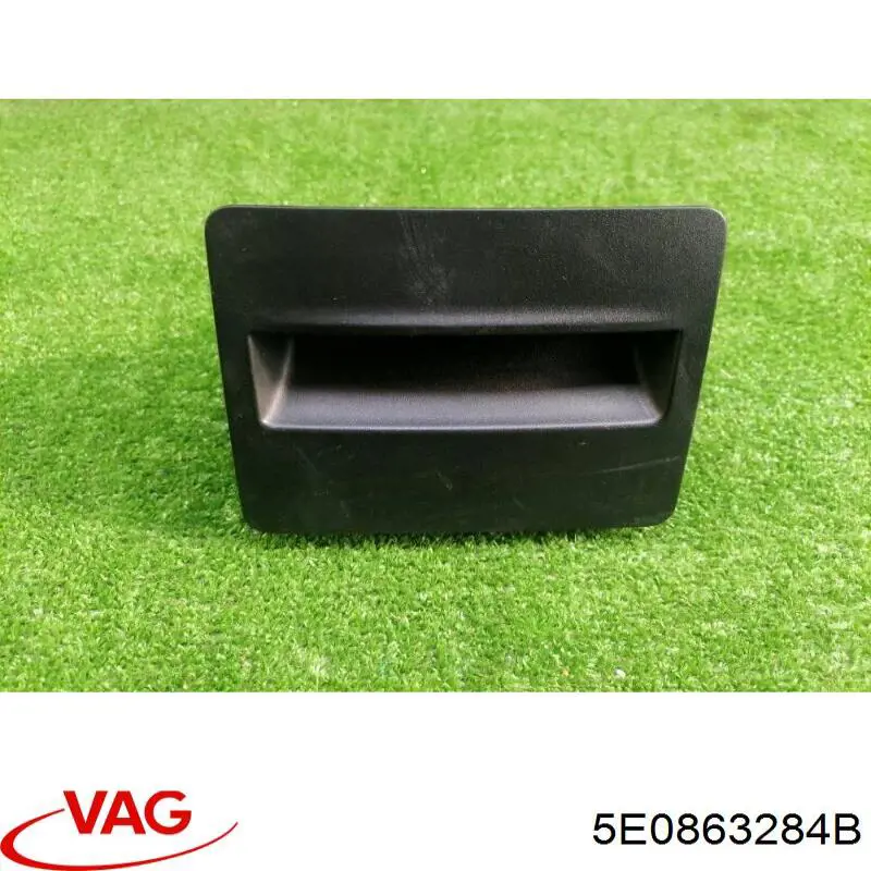 Попільничка центральної консолі VAG 5E0863284B ціна, від 25.34 USD