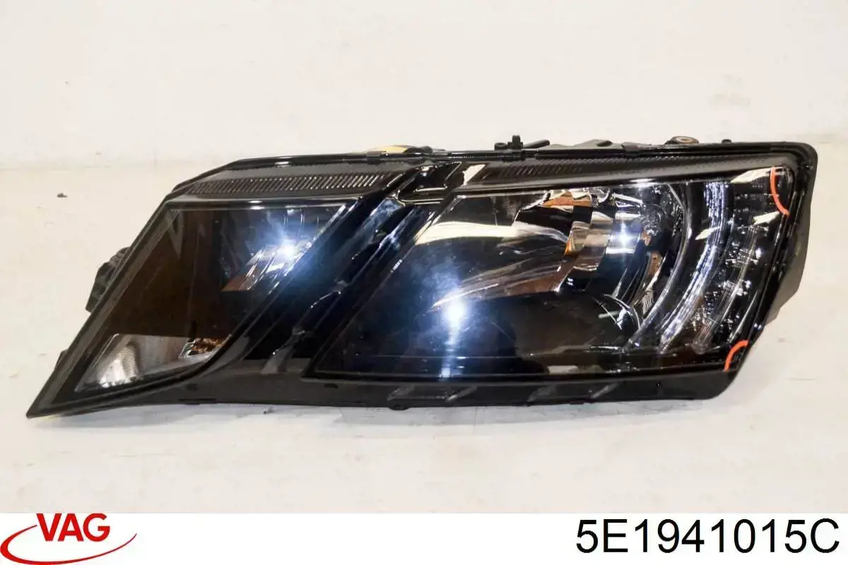 Фара Magneti Marelli LPP682 ціна, від 204.54 USD