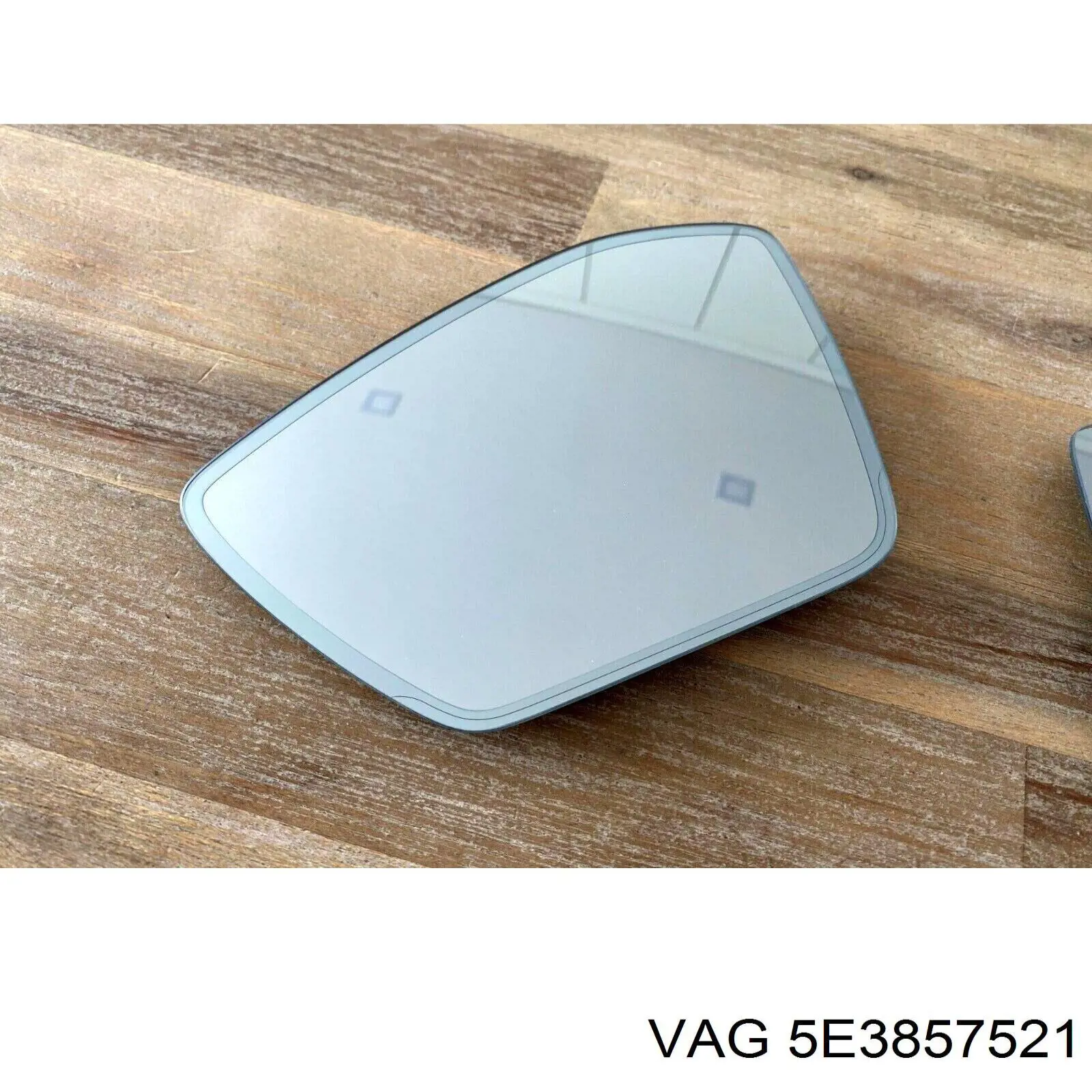 Дзеркальний елемент лівого дзеркала заднього виду VAG 5E3857521 ціна, від 25.75 USD