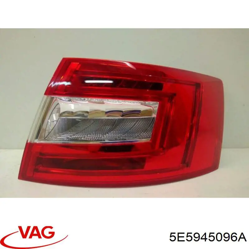 Купити 1112673062 TYC Задня права фара