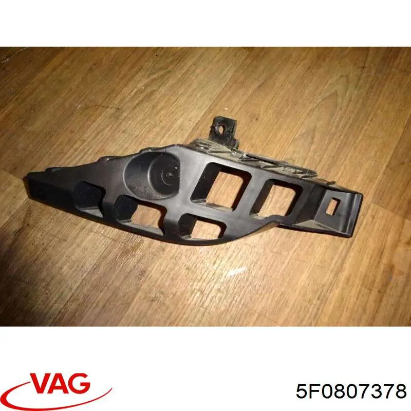 5F0807378 VAG Напрямна заднього бампера, права