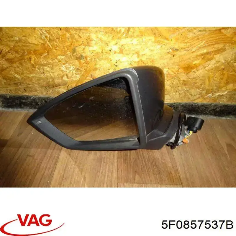 5F0857537B VAG Накладка водійського дзеркала