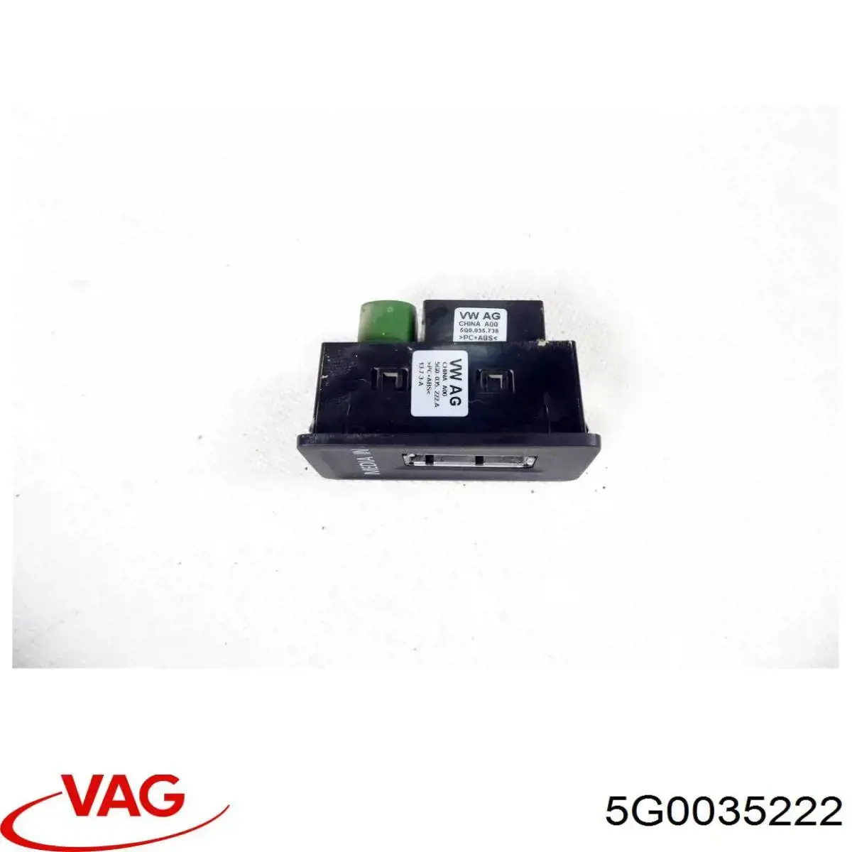 Купити 5G0035222 VAG Зарядний пристрій USB