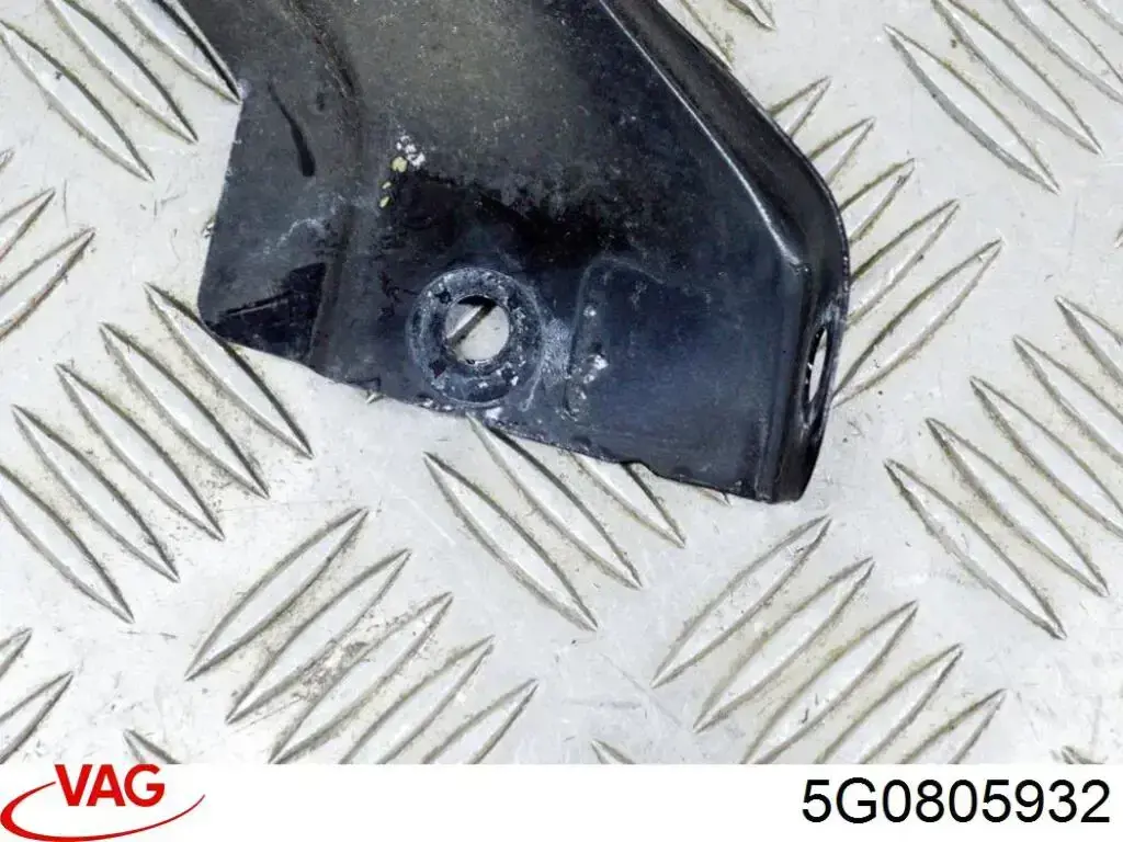 Кронштейн передньої панелі, правий Polcar 95C2046