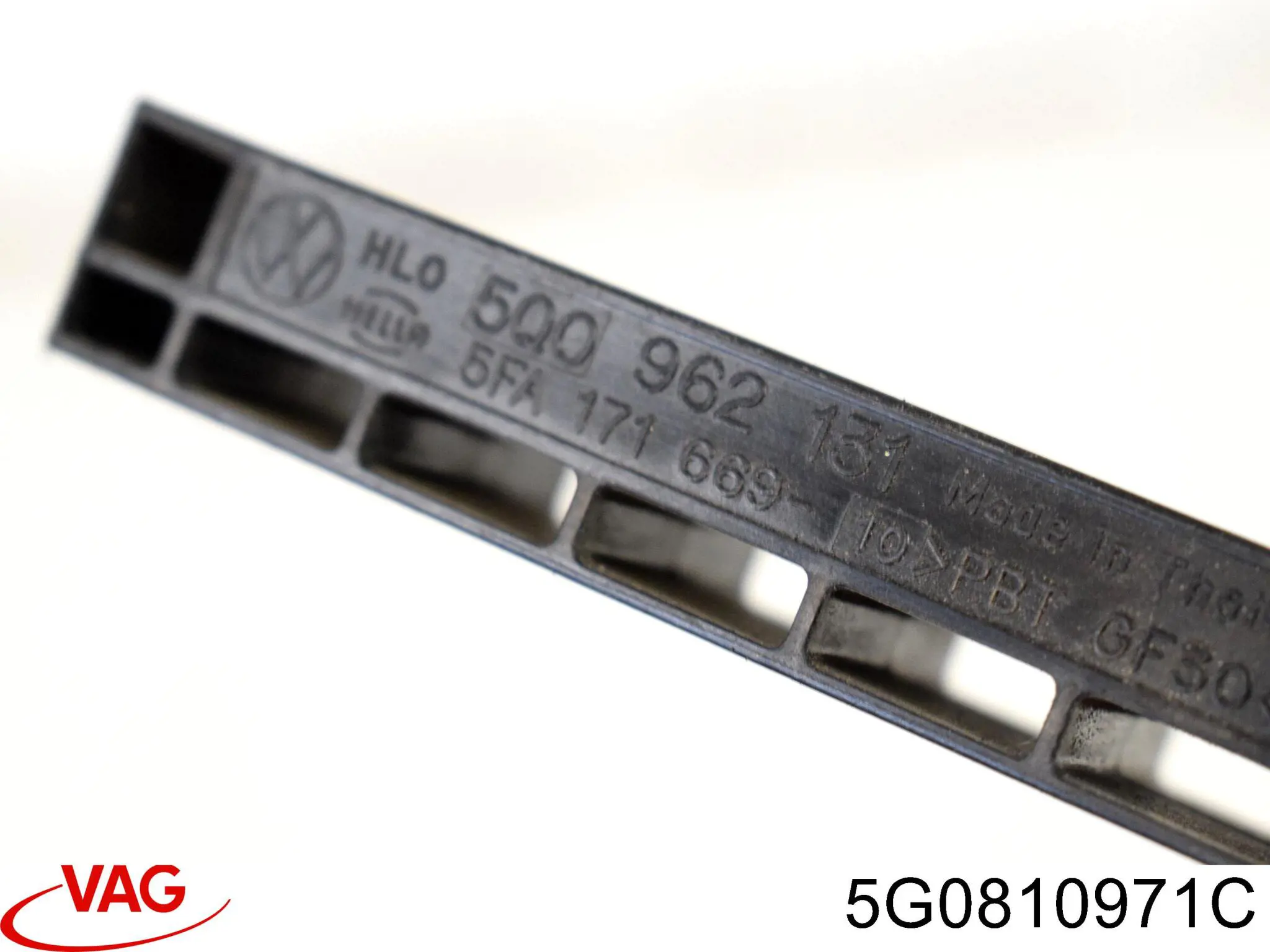 Підкрилок задній лівий VAG 5G0810971C