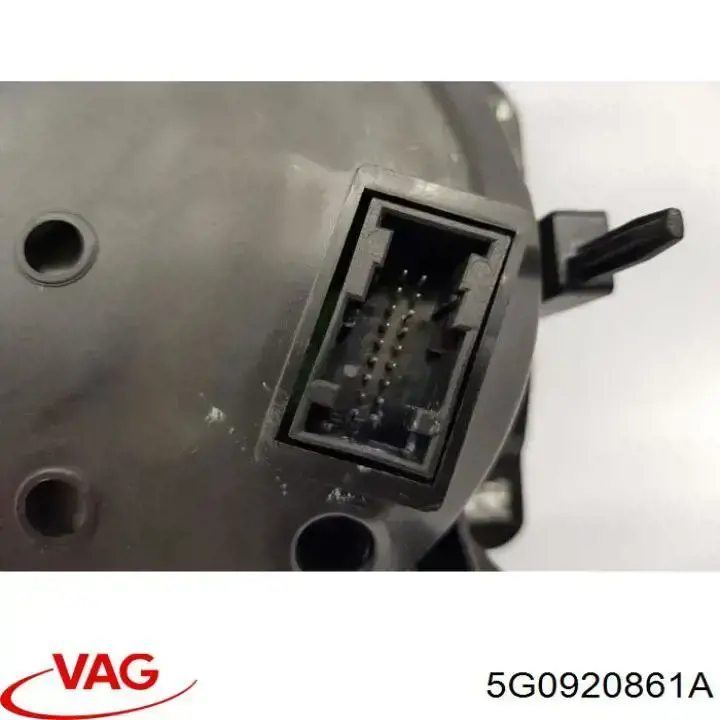 Приладова дошка-щиток приладів 5G0920861A VAG