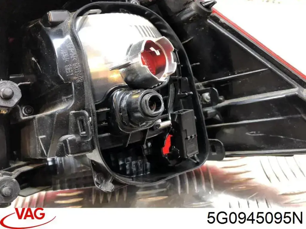 Купити 5G0945095N VAG Ліхтар задній