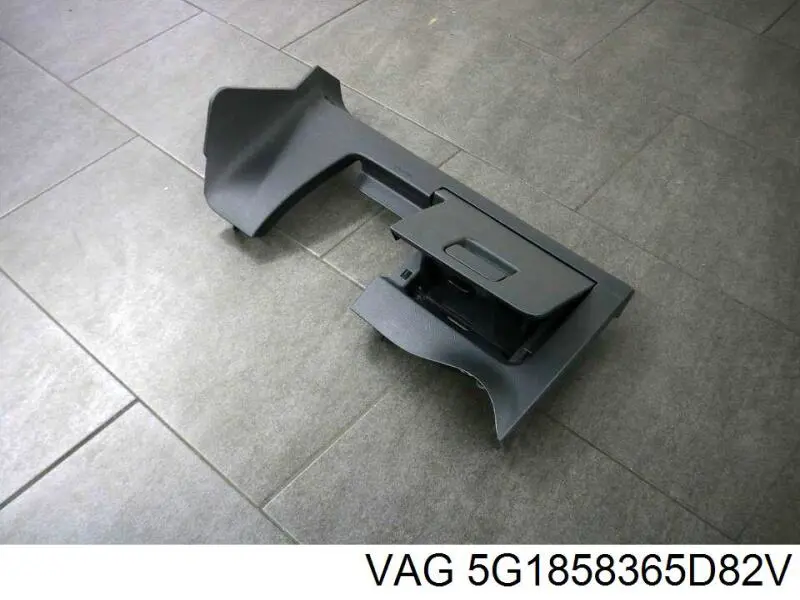 Купити 5G1858365C82V VAG 