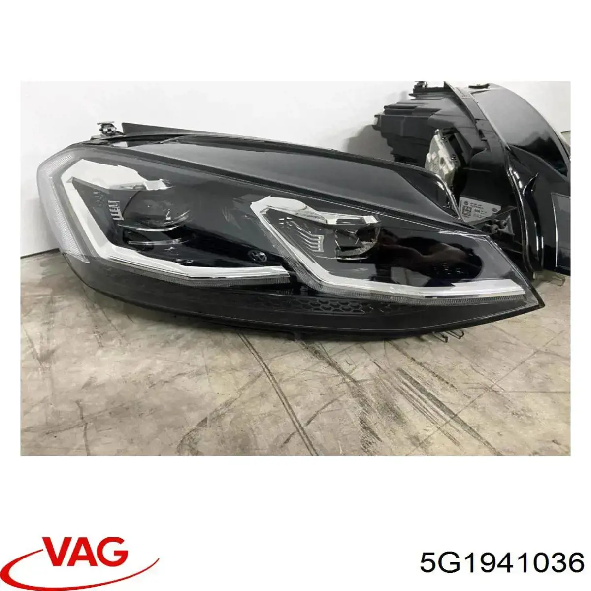 Фара правая HELLA 1EX013924301 ціна, від 510.47 USD