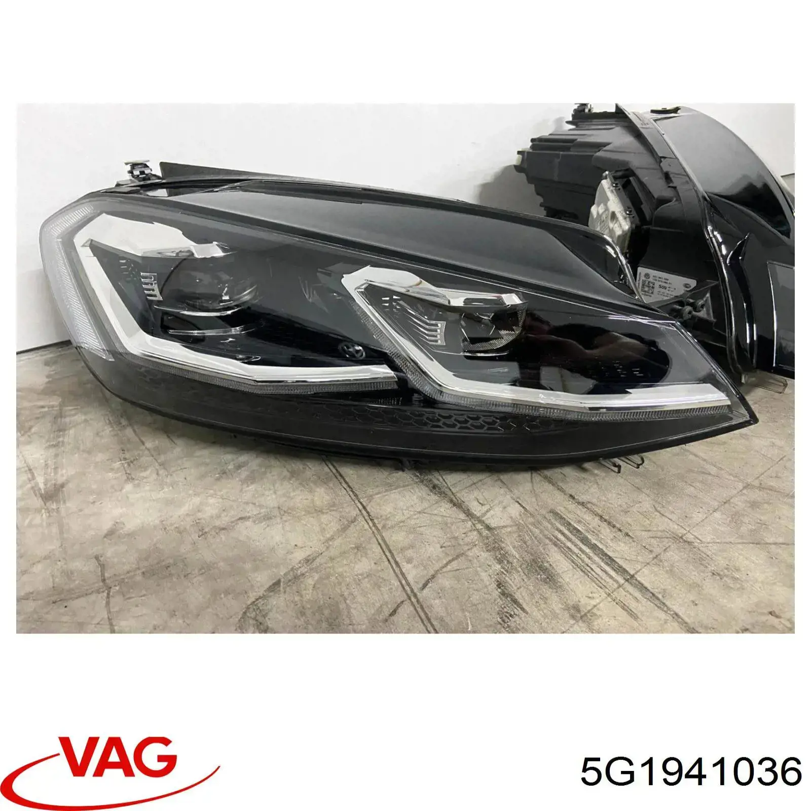 Купити 1EX013924301 HELLA Права блок фара