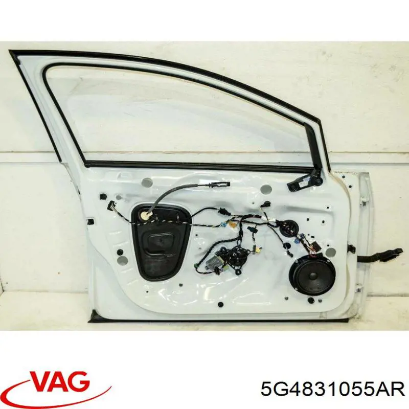 Водійські двері VAG 5G4831055AP