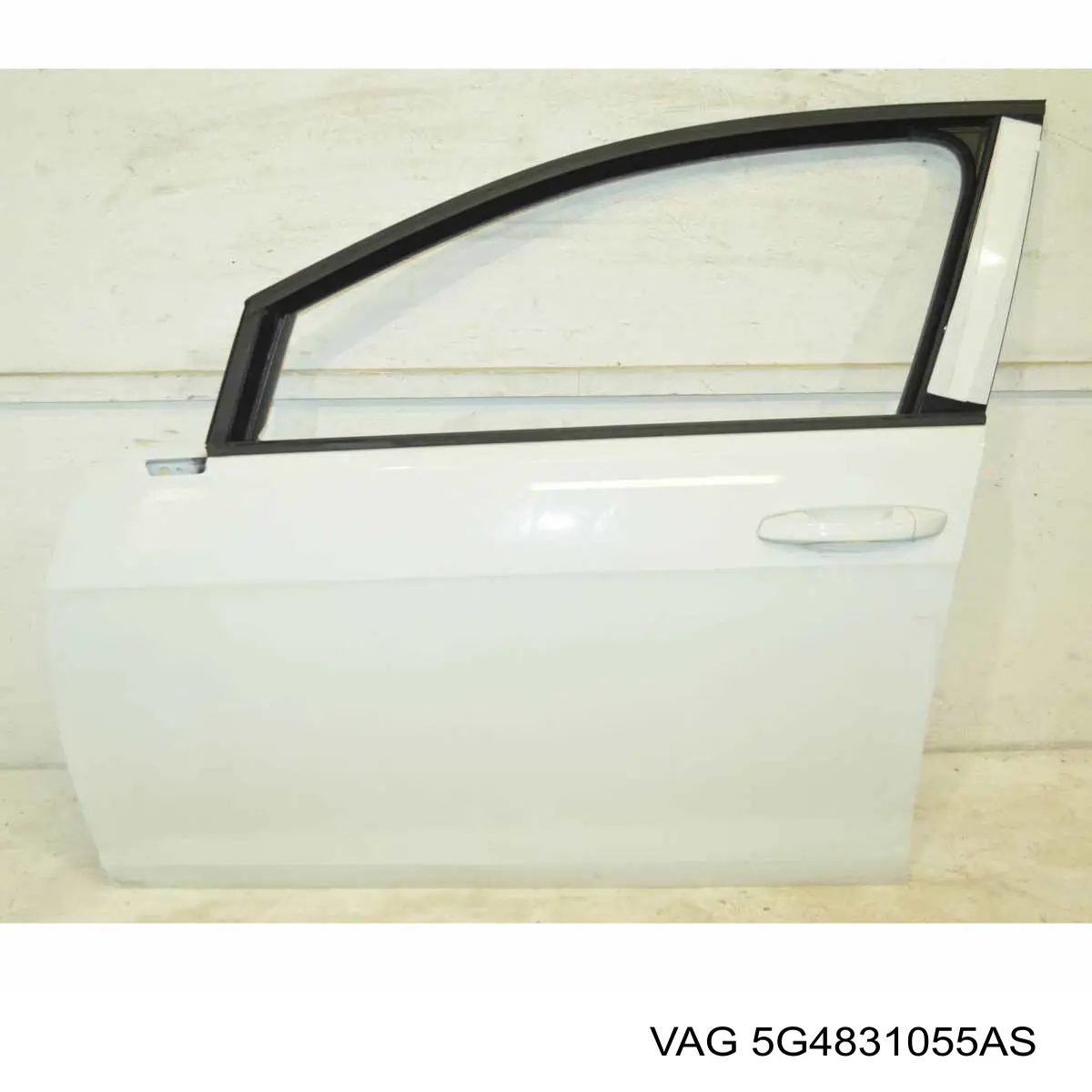 Водійські двері VAG 5G4831055AS