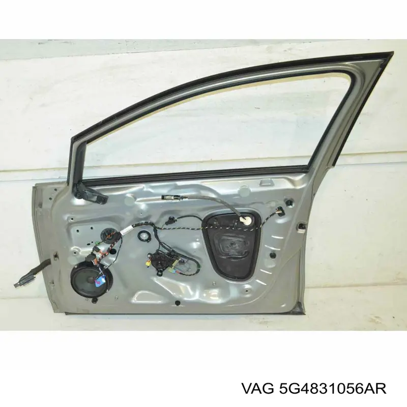 5G4831056AL VAG Пасажирські передні двері