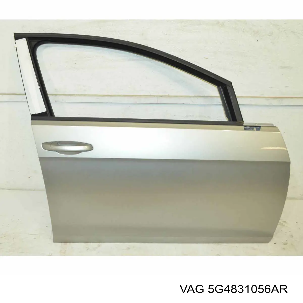 Купити 5G4831056AL VAG Двері праві передні