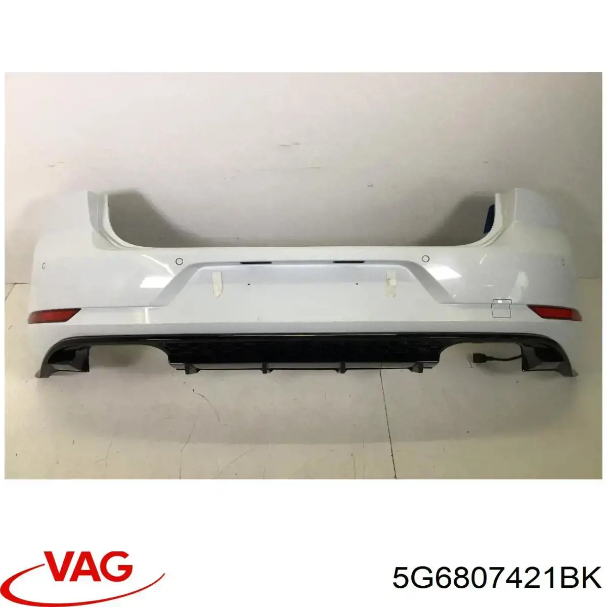 Кожух бампера заднього 4max 5506009550953Q ціна, від 96.30 USD