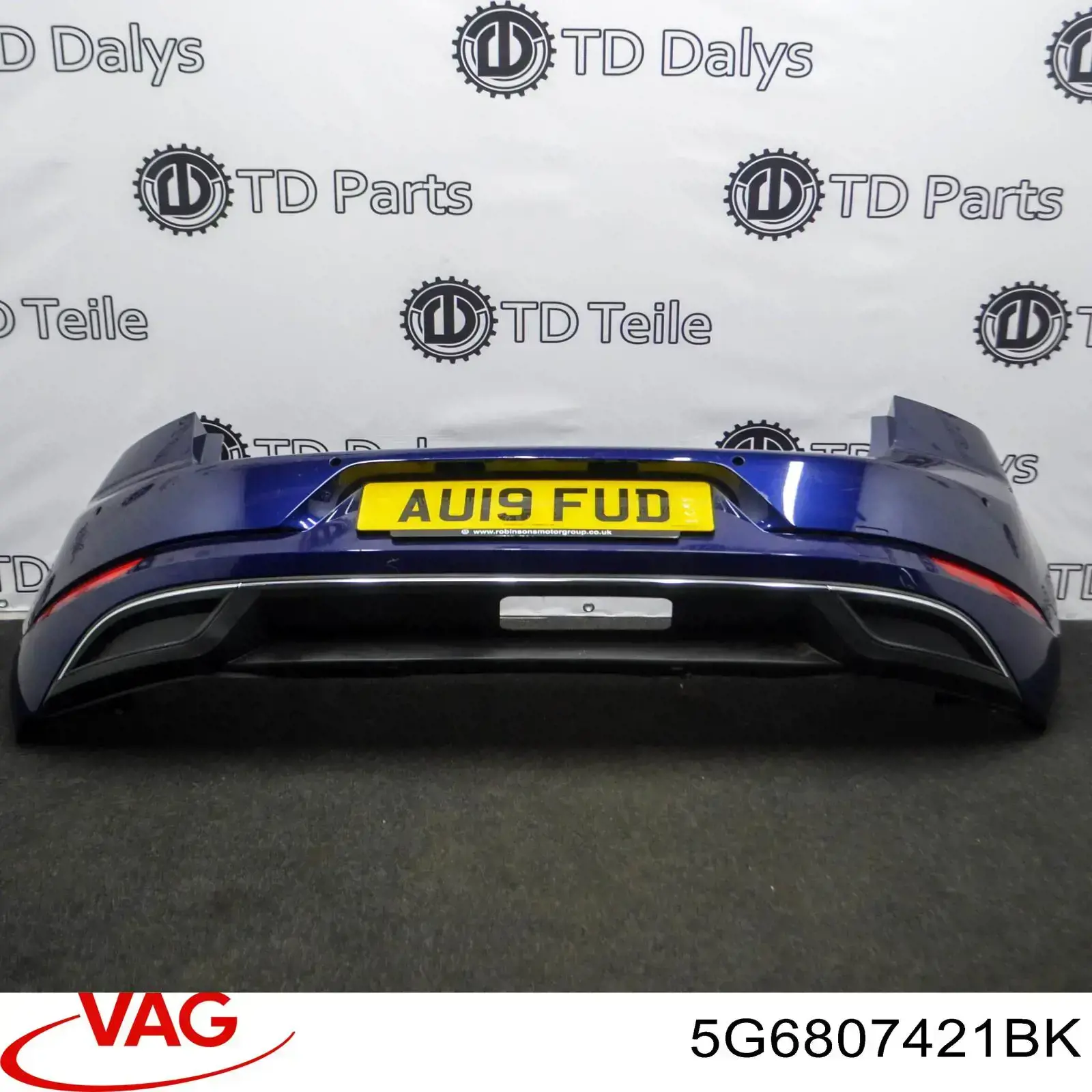 Купити 5G6807417BQ VAG Задній бампер